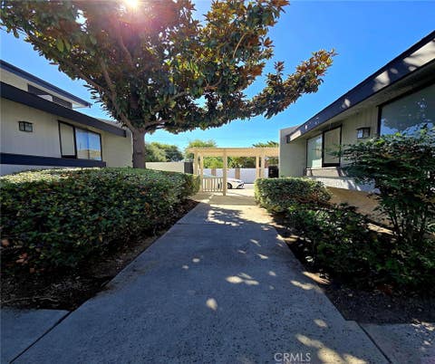Photo of 20821 E Calora St #E1, Covina, CA 91724 (MLS # CV25233560)