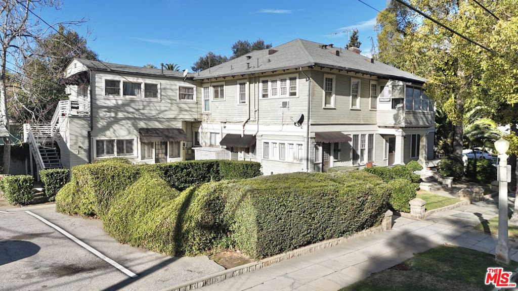 101 W Fern Avenue