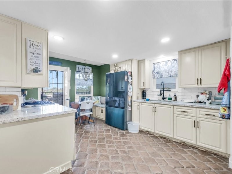 5601 Bain