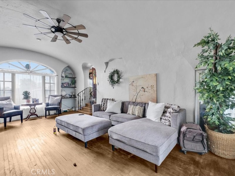 5601 Bain