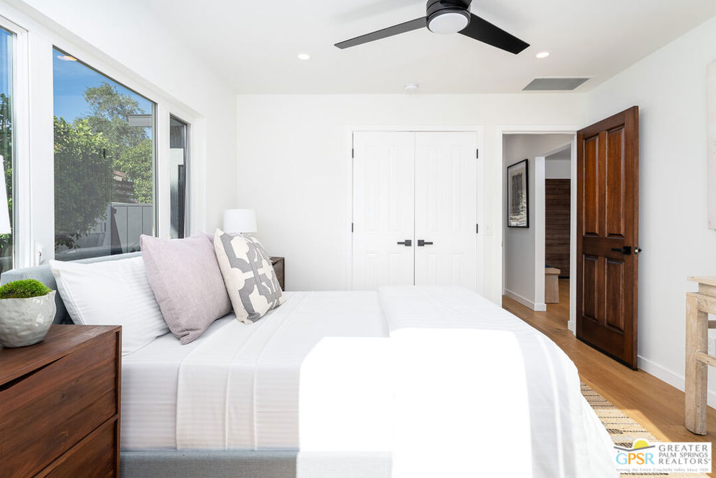 Movie Colony East - Residential