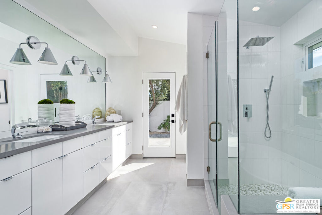 Movie Colony East - Residential