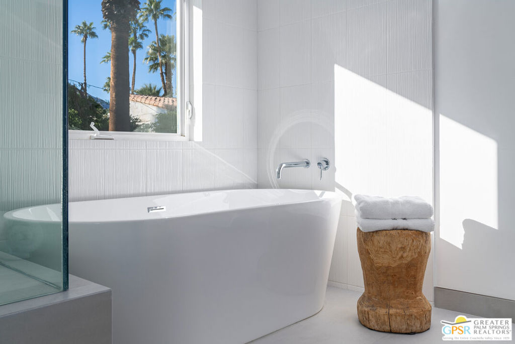 Movie Colony East - Residential