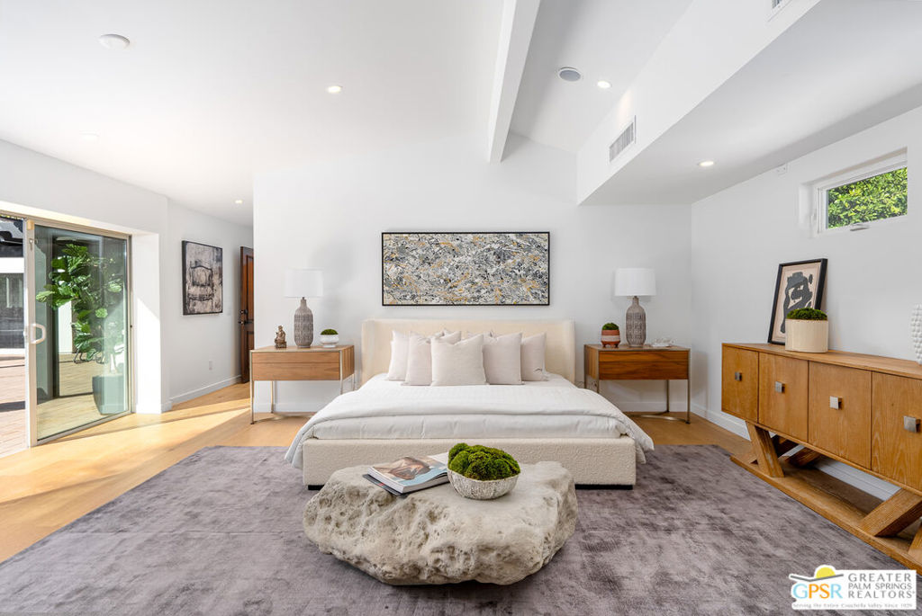 Movie Colony East - Residential