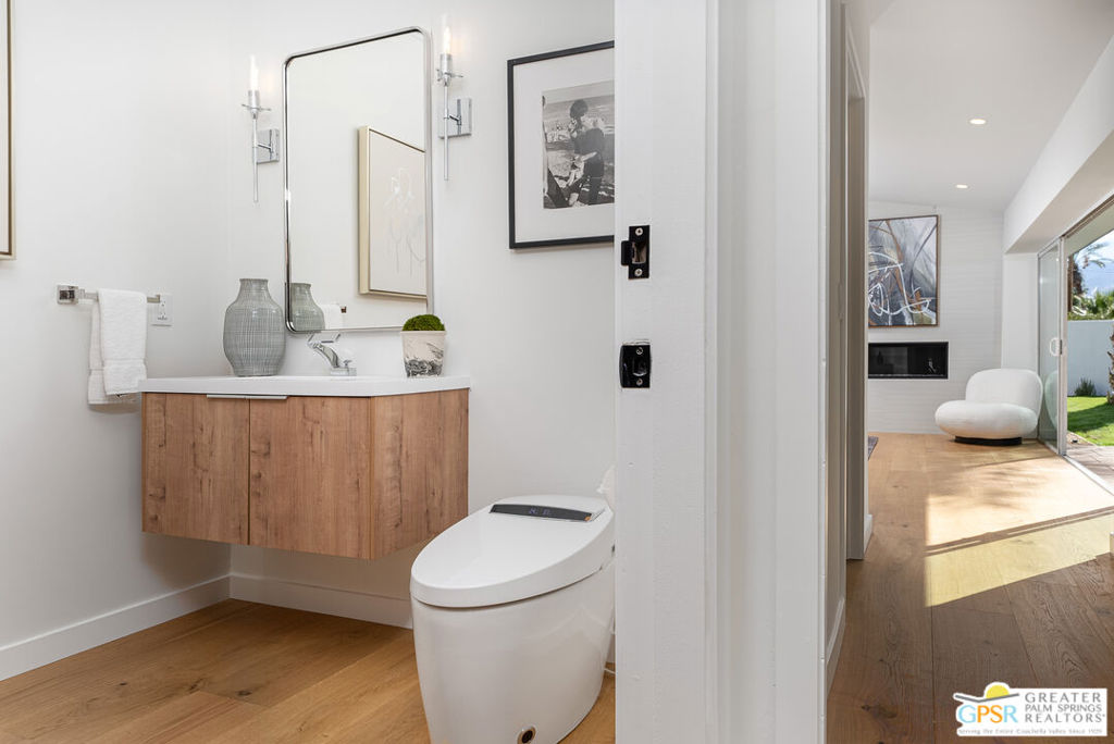 Movie Colony East - Residential