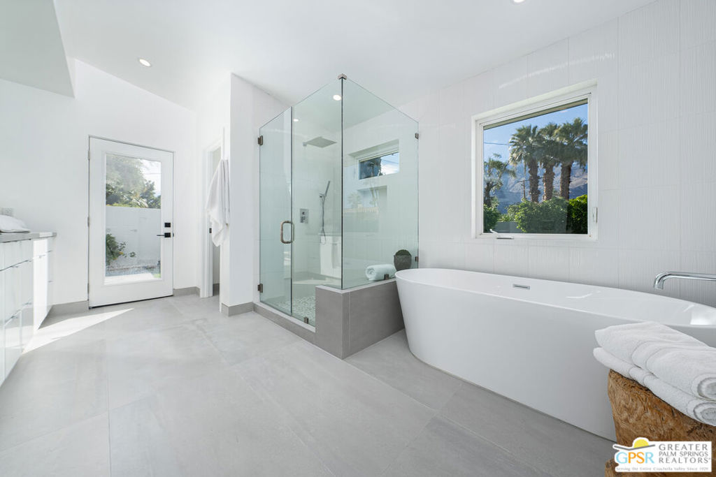 Movie Colony East - Residential