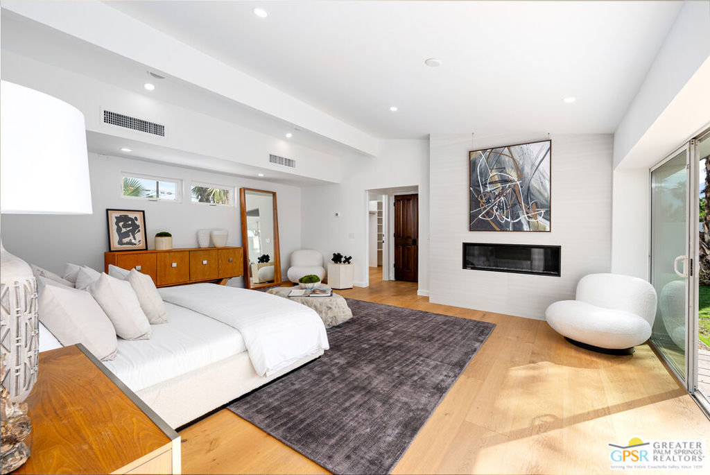 Movie Colony East - Residential