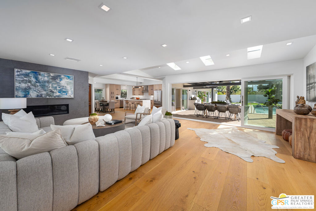 Movie Colony East - Residential