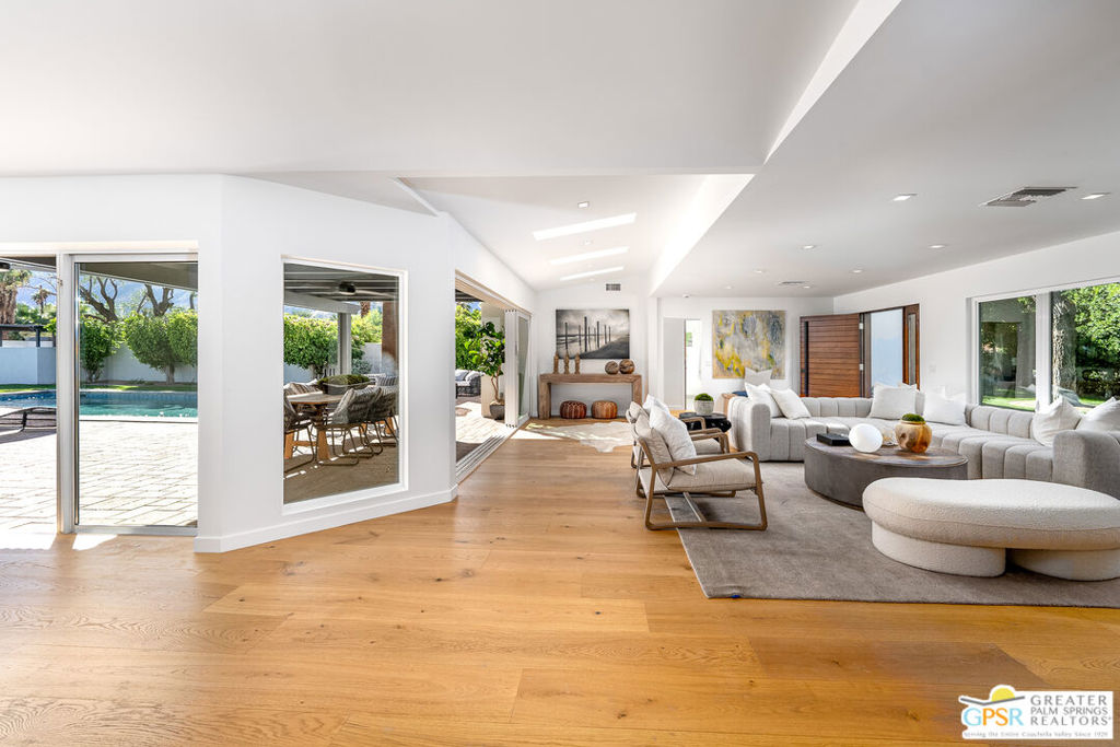 Movie Colony East - Residential