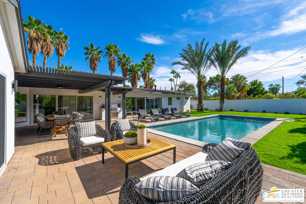 Movie Colony East - Residential