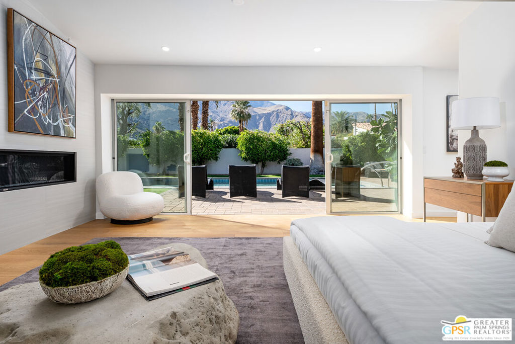 Movie Colony East - Residential