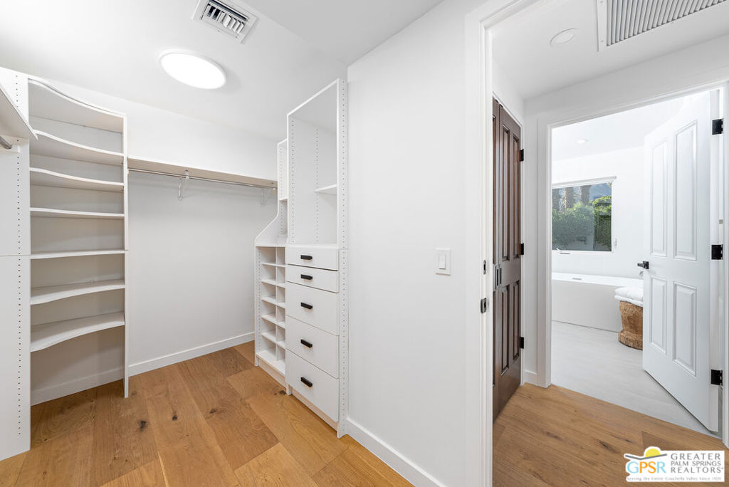 Movie Colony East - Residential