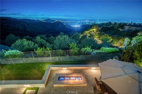 Photo of 22535 Blueridge Court, Calabasas, CA 91302 (MLS # SR26067303)