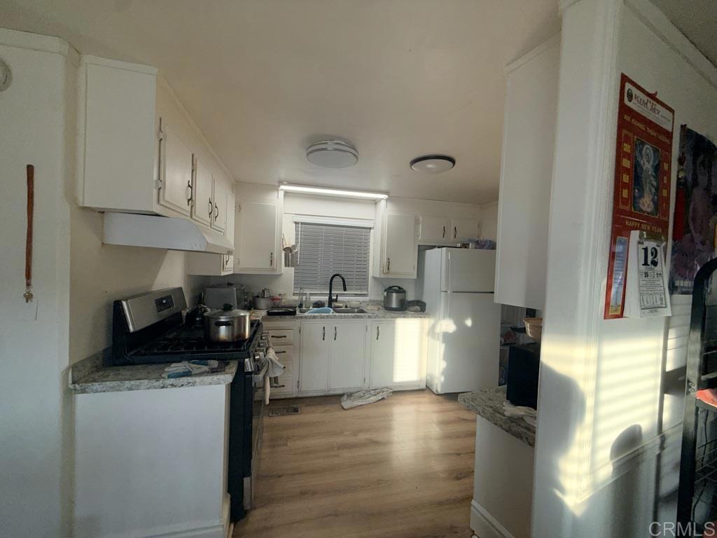 400 N MELROSE DR 22