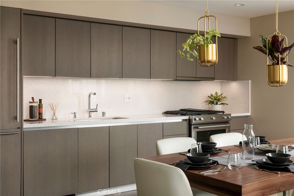 380 Cordova Street 206