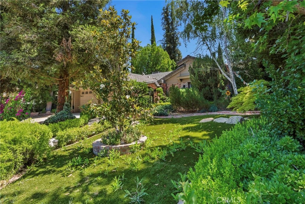 2512 Moffitt Way