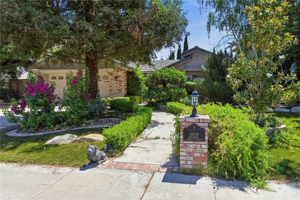 2512 Moffitt Way