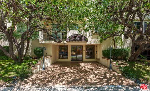 Photo of 1520 Camden Avenue #105, Los Angeles, CA 90025 (MLS # 26828001)