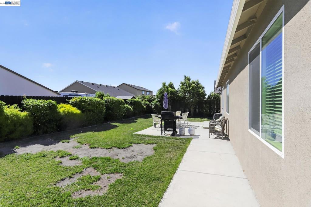 1974 Garden Ln