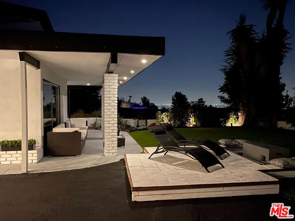 9924 beverly grove drive