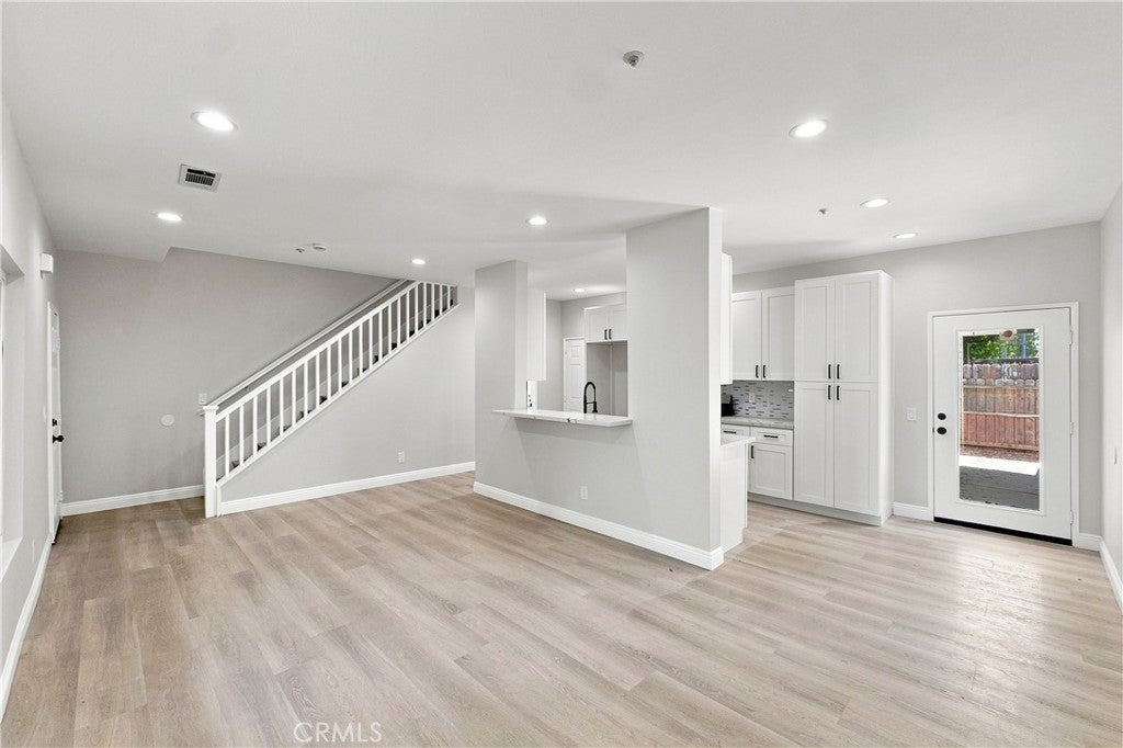 25544 Portola