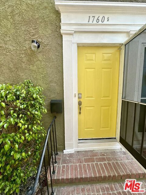 Photo of 1760 1/2 N Las Palmas Avenue, Los Angeles, CA 90028 (MLS # 26840355)