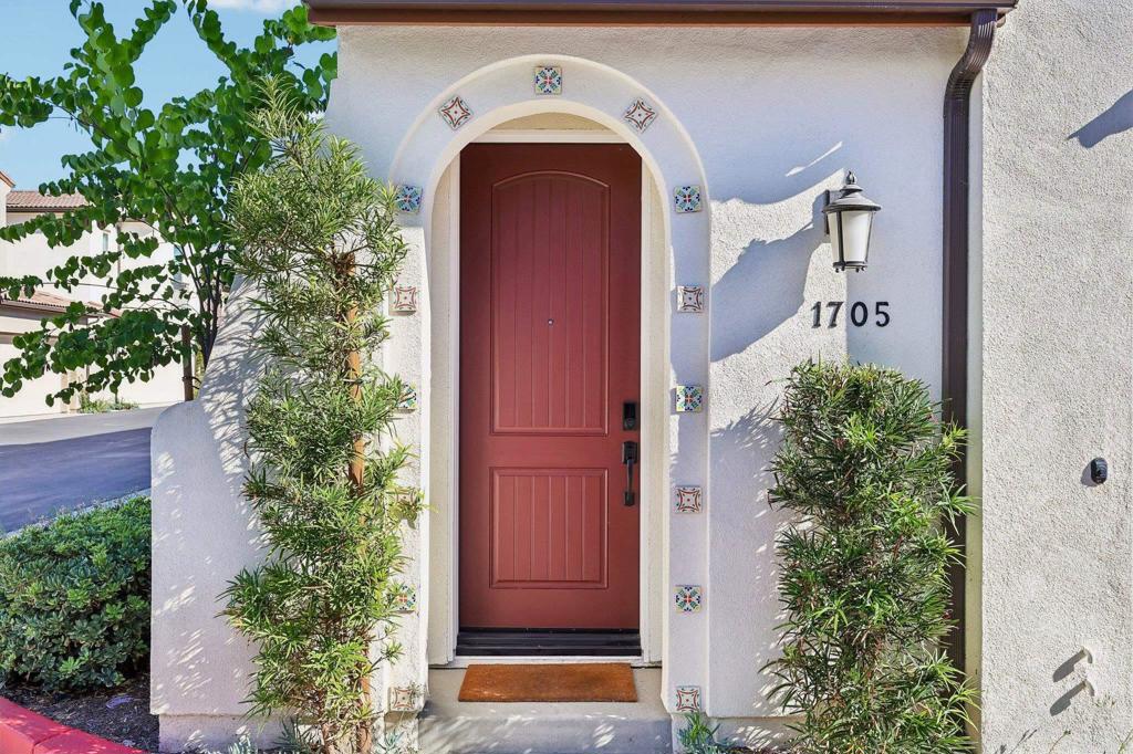 1705 Valley Oak Way