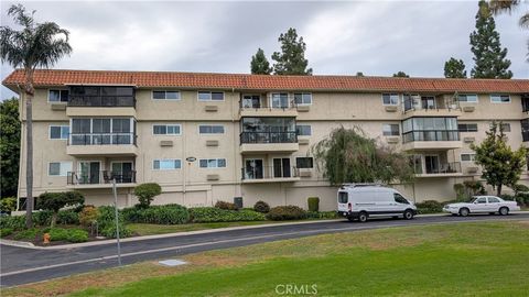 Photo of 2385 Via Mariposa W #1F, Laguna Woods, CA 92637 (MLS # WS25280179)