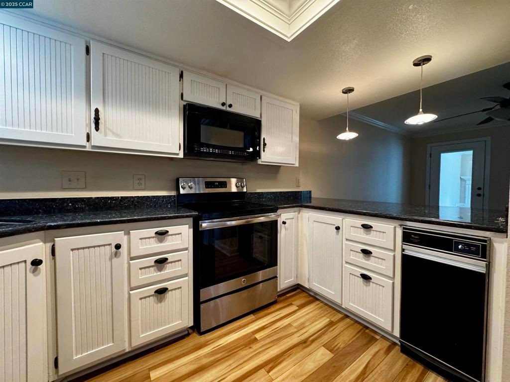 Photo of 1640 San Miguel Dr Dr, Walnut Creek, CA 94596 (MLS # 41118353)