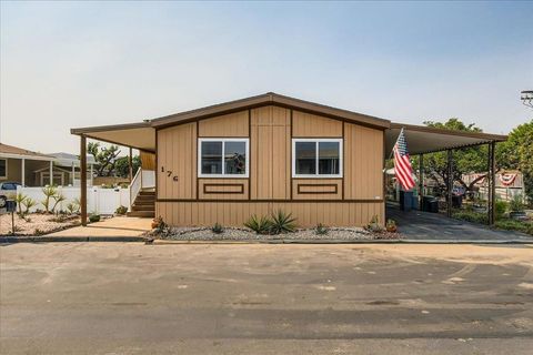 Photo of 11949 Riverside Dr Dr #176, Lakeside, CA 92040 (MLS # 250035446SD)