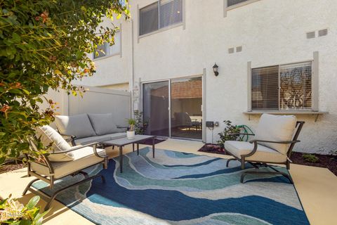 Photo of 272 Green Moor Place, Thousand Oaks, CA 91361 (MLS # V1-35714)