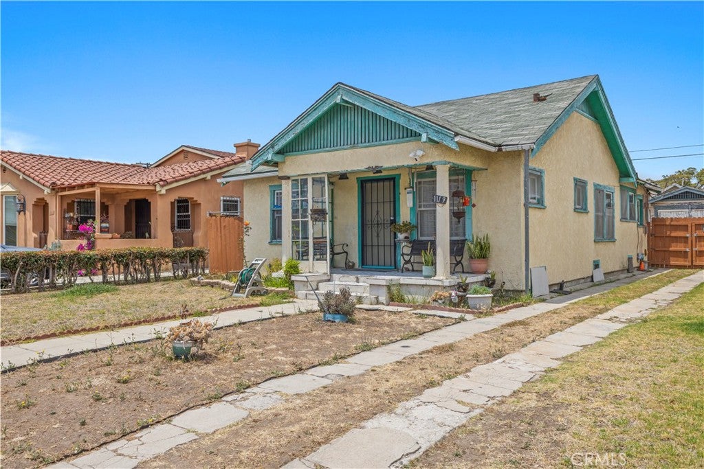 1119 W 84th Place