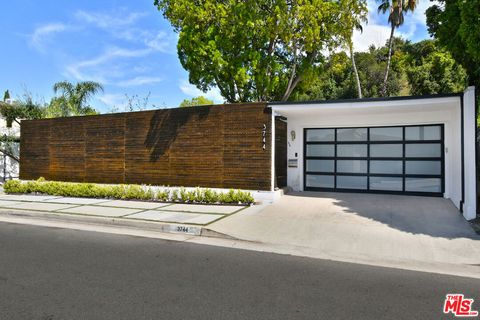 Photo of 3744 Cody Road, Sherman Oaks, CA 91403 (MLS # 26663015)