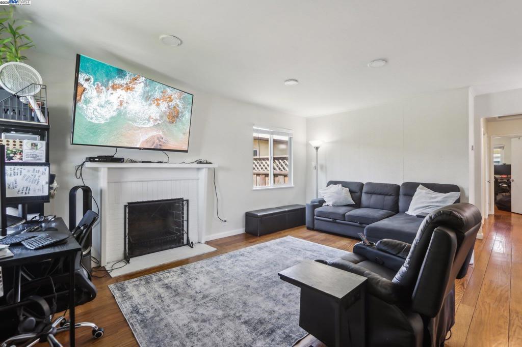 759 Bishop Ave