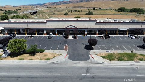 Photo of 1001 W Tehachapi Boulevard #B100, Tehachapi, CA 93561 (MLS # SR25171987) Photo of 1001 W Tehachapi Boulevard #B100, Tehachapi, CA 93561 (MLS # SR25171987)