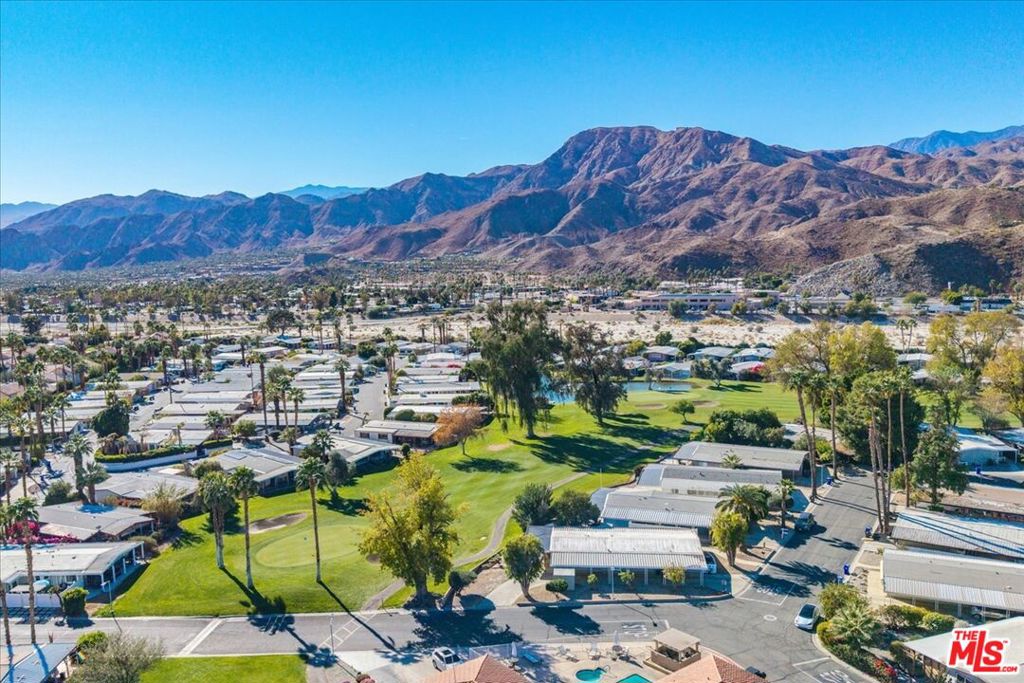 Date Palm Country Cl - Manufactured In Park