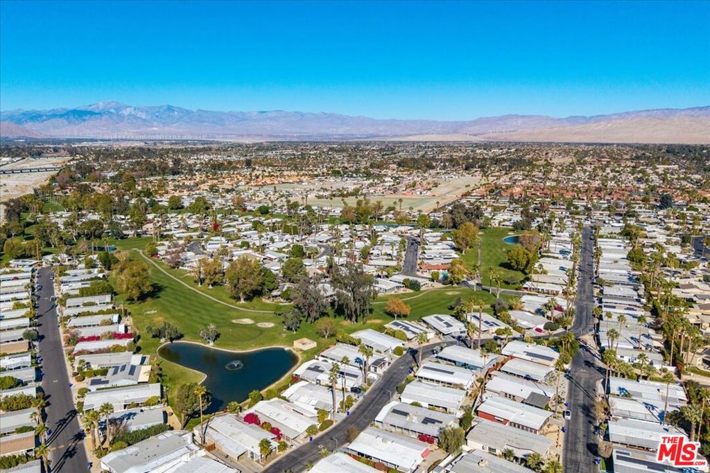 Date Palm Country Cl - Manufactured In Park