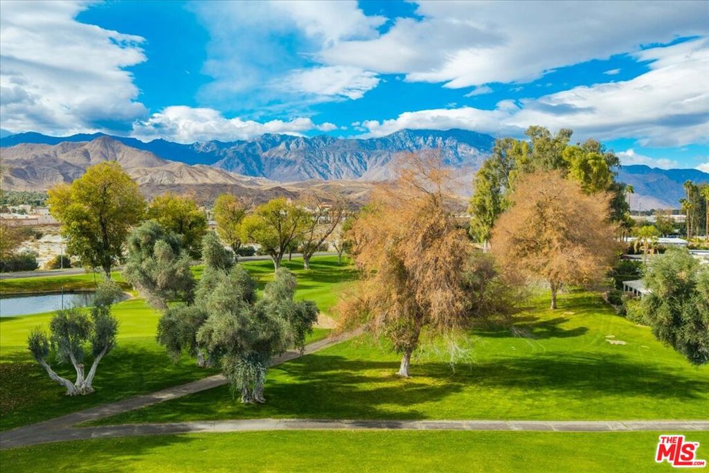 Date Palm Country Cl - Manufactured In Park