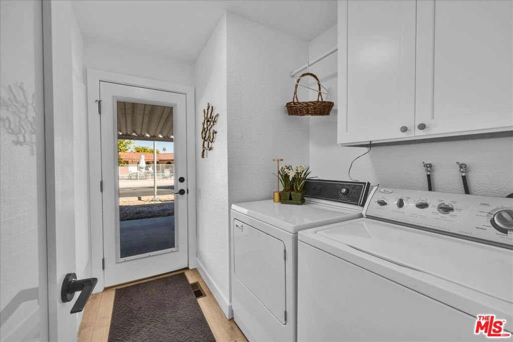 Date Palm Country Cl - Manufactured In Park