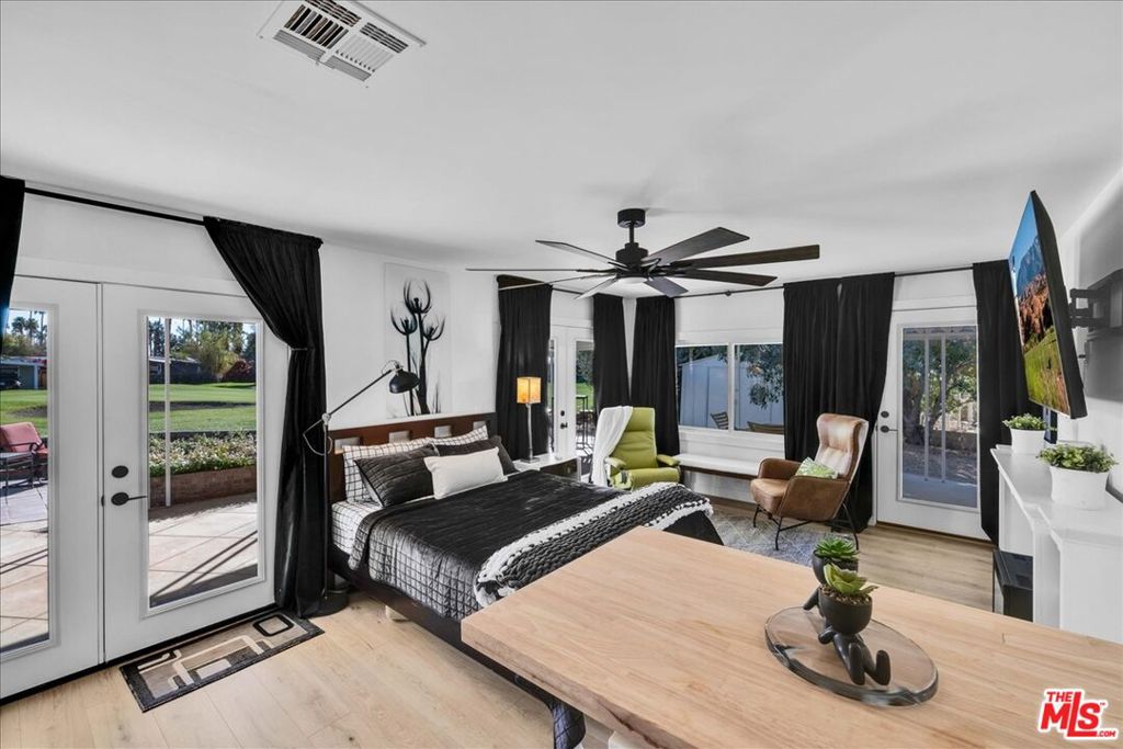 Date Palm Country Cl - Manufactured In Park