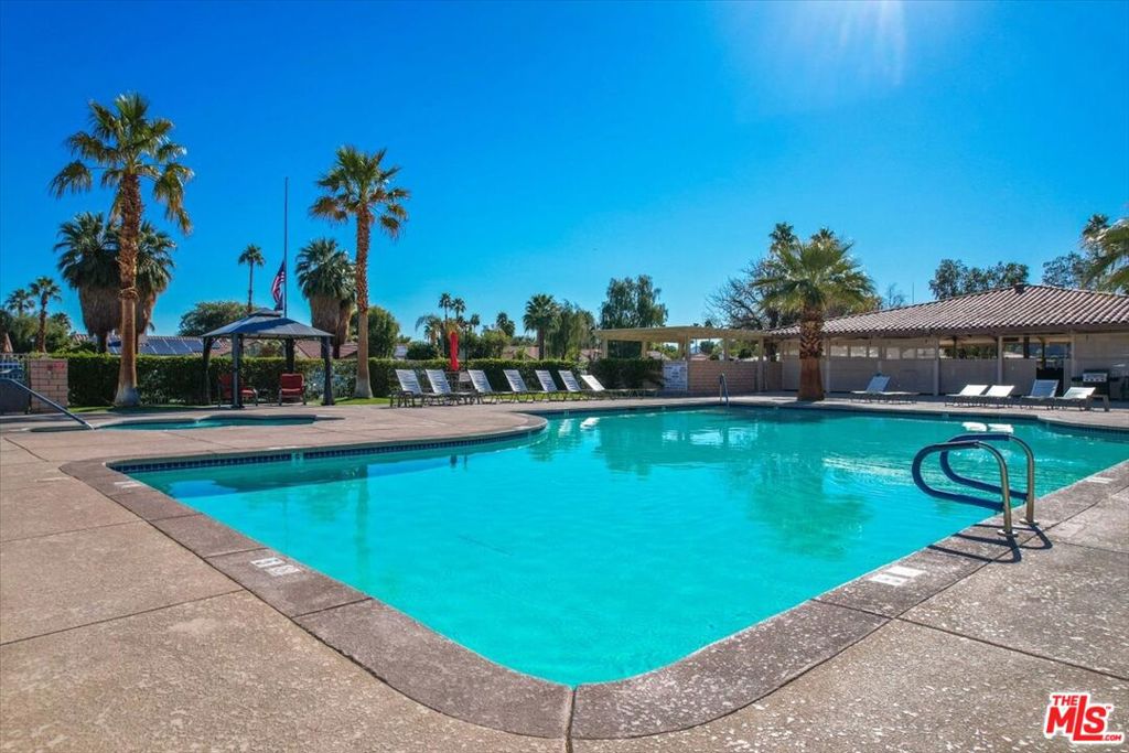 Date Palm Country Cl - Manufactured In Park