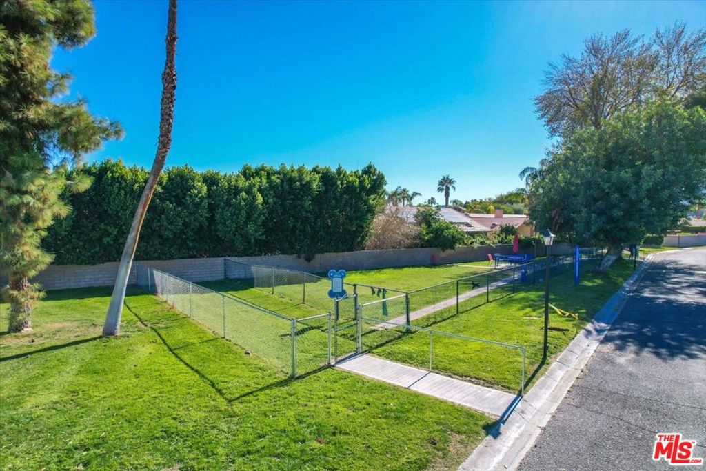 Date Palm Country Cl - Manufactured In Park