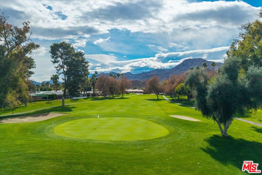 Date Palm Country Cl - Manufactured In Park