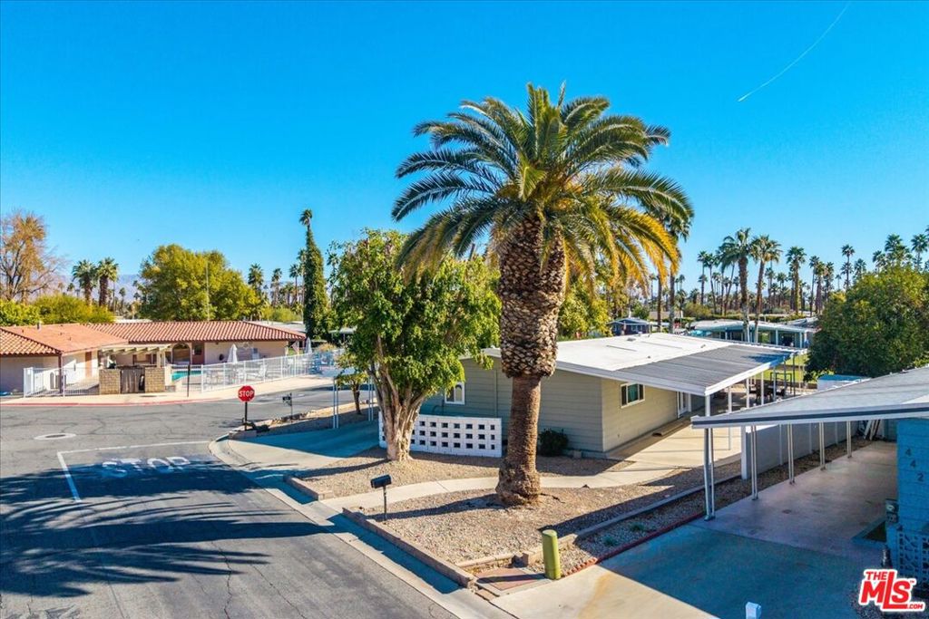 Date Palm Country Cl - Manufactured In Park