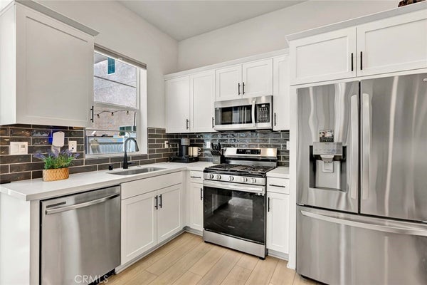 2412 E ENCANTO PASEO, ONTARIO, CA 91762 - Image 82ae5dffef53762e67770dfbd507deea/3699903638
