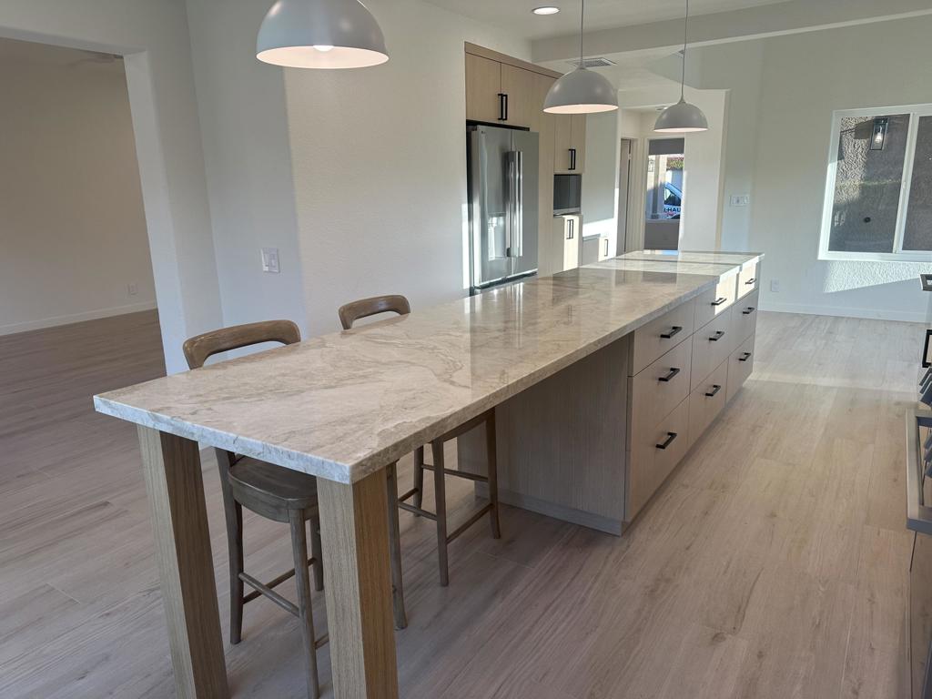 48229 Calle Florista