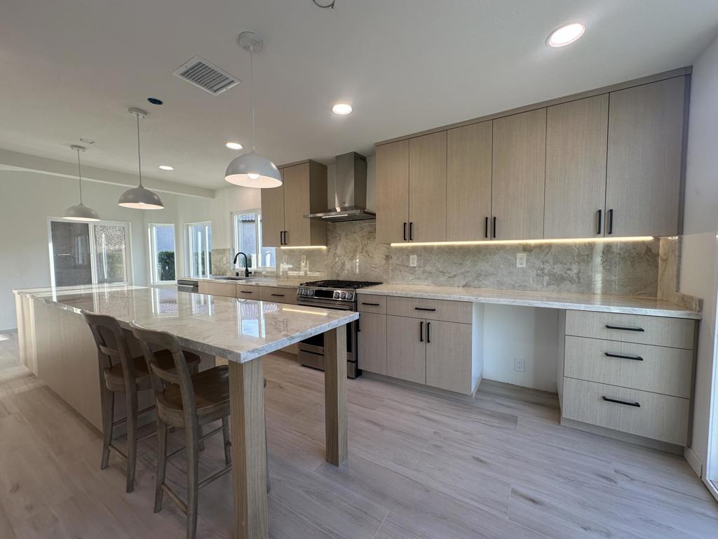 48229 Calle Florista