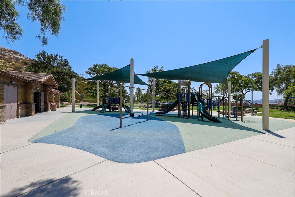 Serrano Heights - Residential