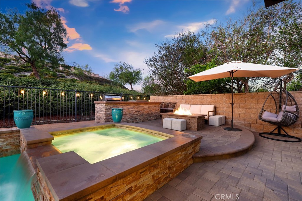 2571 N skytop Court