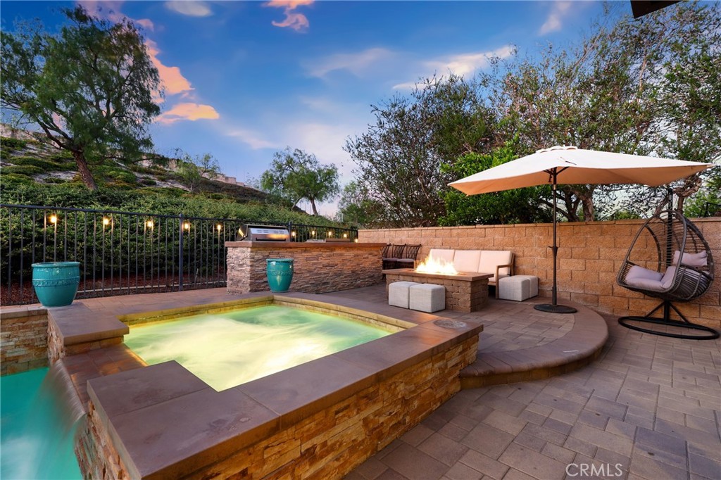 2571 N skytop Court